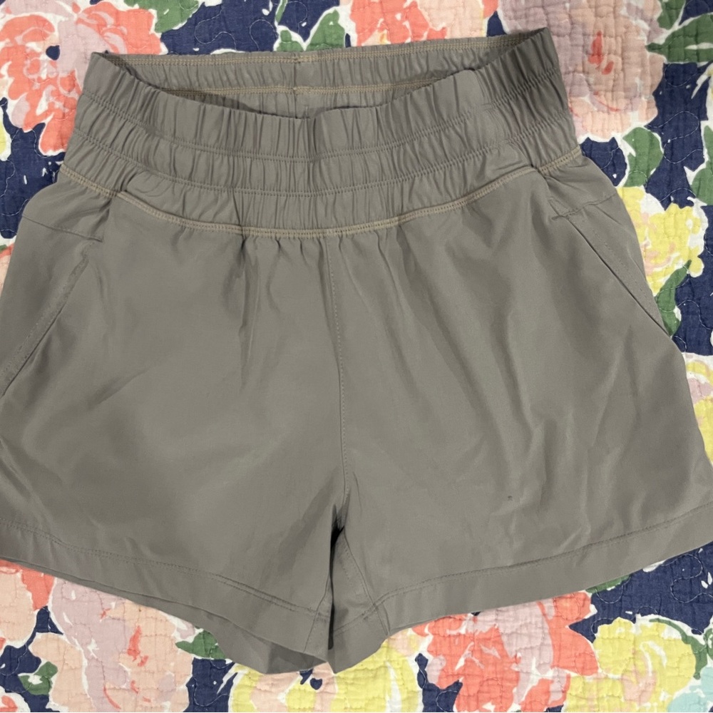 Women's Taupe Shorts Free Fly size XS